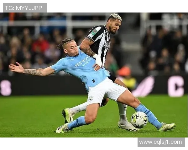 被足球网困住的球星们瞬间尴尬时刻 他们如何面对这一尴尬境地