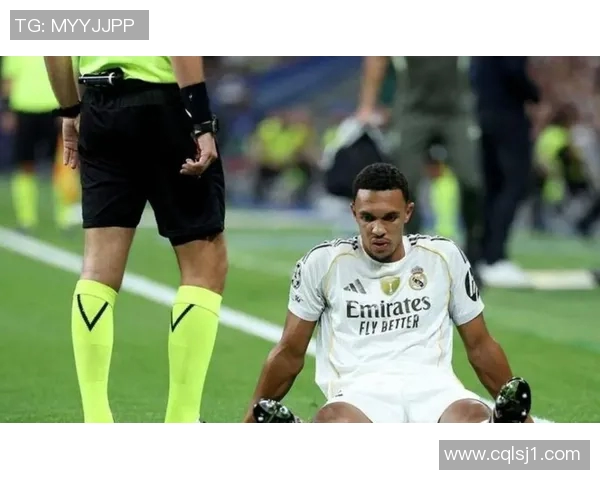 足球十号球星遭遇重大腿部伤病困扰 恢复之路充满挑战 足球十号球星遭遇重大腿部伤病困扰 恢复之路充满挑战