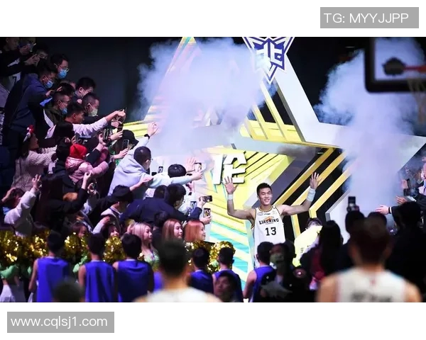 足球与篮球巨星同框合影引爆话题 双方互动展现体育跨界魅力